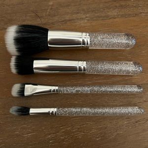 MAC Cosmetics SE Brush Set